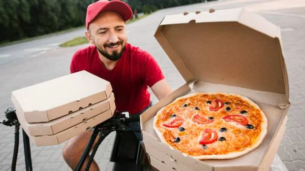 Zamawianie pizzy z dostawą: zalety usługi
